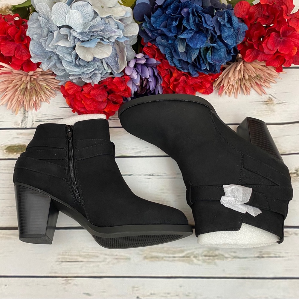 Black Bootie with Block Heel and Strappy Detail - Picture 14 of 16